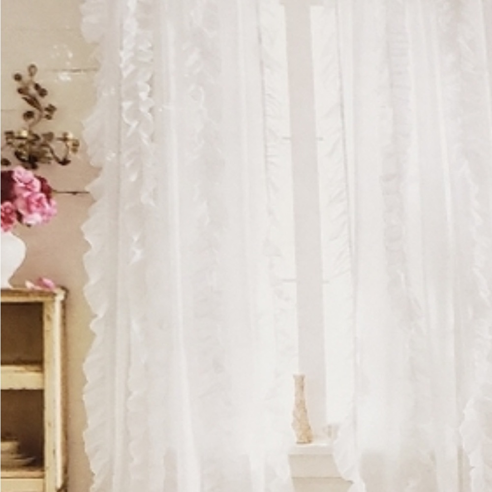 ❤️… SIMPLY Shabby CHIC Single White Ruffled Curtain Panel
